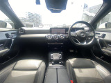 CLAクラス CLA200d AMGライン 本革シート サンルーフ