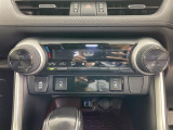 気になる車はすぐにお問い合わせください!画面右側の0066から始まる無料ダイヤルからお問い合わせ下さい!専門スタッフがお車のご質問にお答えいたします!