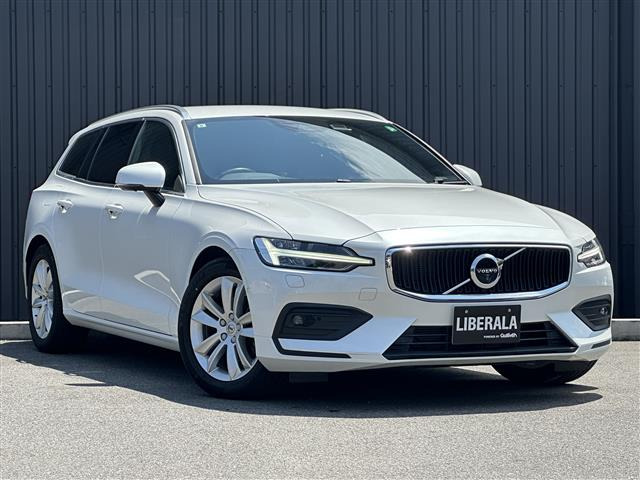 V60 B4 モメンタム 本革シート 修復歴無し