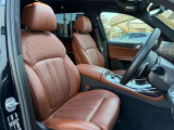 BMW Premium Selection 江戸川は、約20台の展示スペースがあり、常時新車拠店より厳選された認定中古車が続々と入庫しております。