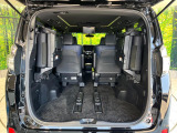 普段のお買い物や通勤、送迎等に十分な荷室スペースを確保しております。セカンドシートを倒すと、大きな荷物の積載も可能です♪