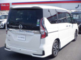 セレナ 2.0 ハイウェイスター V 
