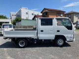 外装メッキ架装から内装の電動品・荷台の架装まで様々な要望を承っております☆