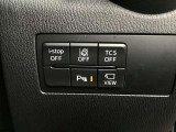【安全装備も充実】車線逸脱警報システム。バック時の障害物を検知し知らせるパーキングセンサー付きです。