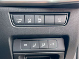 【2Wayドライビングポジションメモリー機能】お二人のシートパターンを記憶することができますので、運転時はボタン一つでシート調節できますね。