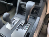 ★中古車なので、傷や凹みは多少はございます。小さな傷から大きな傷までさまざまです。大きな傷凹みは鈑金塗装修理後にお渡しを致しております。自社鈑金工場完備ですので、スピーディーな対応が可能です!