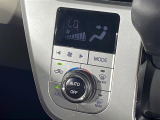 【 オートエアコン 】車内温度を感知して自動で温度調整をしてくれるのでいつでも快適な車内空間を創り上げます。