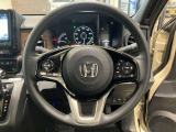 運転している間、長く触れているものだから手になじむハンドルがいいですよね。