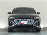 Q8スポーツバック e-tron 55 クワトロ Sライン 4WD 