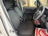 運転者にとっては日々使用することとなる運転席です。運転席が快適だと運転に集中することができますね。