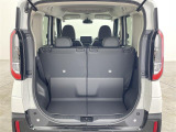 【トランク】積み込みやすくて、たっぷり積める荷室です。シートアレンジできるものは、乗車人数と荷物の量や大きさによってシートを動かすことができるので、より快適なドライブが可能です!