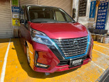 セレナ 1.2 e-POWER ハイウェイスター V 