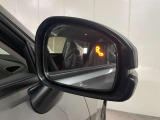 斜め後方の車接近をお知らせしてくれる。ブラインドスポットが装着されており車線変更時も安心です。