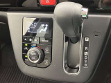 こちらのシフトは、車両にマッチしたデザインになっています!握りやすく、操作し易い配置になっていますので、いつも触れるシフトだからこそ、大切ですね!