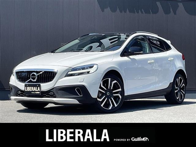 V40 2.0 4WD 本革シート