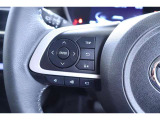 ステアリングスイッチは、運転時も手を離さずともオーディオの操作もでき、便利です