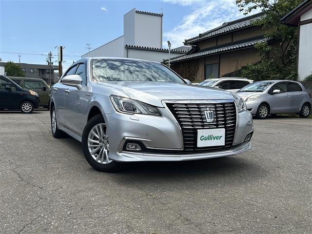 クラウン ハイブリッド 2.5 ロイヤルサルーンG Four 4WD 修復歴無し