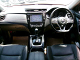 エクストレイル 2.0 20X 4WD 3列車 
