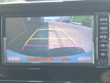 ガイド線表示機能付きのバックカメラで、バックでの車庫入れも安心です。