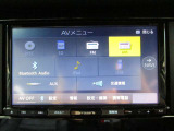 ■CD/DVD/AM/FM/SD/Bleroorh-Audio/USB/AUX/交通情報。
