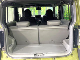 普段のお買い物や通勤、送迎等に十分な荷室スペースを確保しております。セカンドシートを倒すと、大きな荷物の積載も可能です♪
