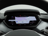 必要に応じてメーター内に地図や車両のインフォメーションなどを切り替え表示できるバーチャルコクピット