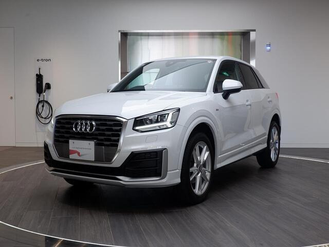 Q2 1.0 TFSI スポーツ 