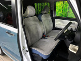 運転席シート廻りは使用感も少なく、良好な状態となっています。丁寧に使われていたことがよくわかりますね。