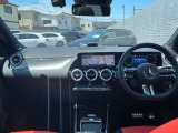 GLAクラス GLA200d 4マチック AMGラインパッケージ 4WD 