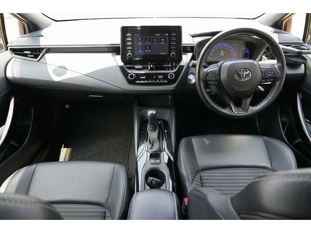 トヨタ カローラツーリング 1.8 ハイブリッド W×B 純正マルチ