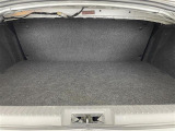 【トランク】積み込みやすくて、たっぷり積める荷室です。シートアレンジできるものは、乗車人数と荷物の量や大きさによってシートを動かすことができるので、より快適なドライブが可能です!