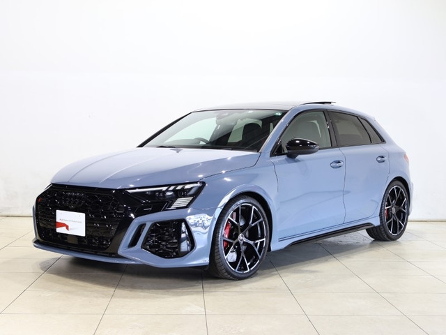 RS3スポーツバック 1st エディション 4WD 