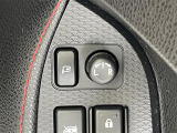 【電動格納ミラー】ドライバーの目線に合わせ、ミラーの上下左右調整が可能です♪