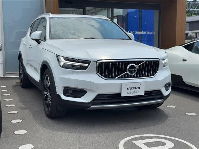 XC40 B4 AWD インスクリプション 4WD 