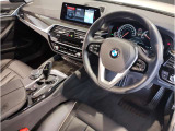 ☆センターパネルを運転席側に僅かに傾けたBMW独特のインパネ☆【駆け抜ける歓び】はここからもスタートしております☆