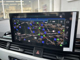●MMIナビゲーション『高解像度カラーディスプレイに、Bluetooth(R)接続によるハンズフリー通話機能を搭載しています。』