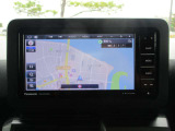 Aftermarketパナソニック製ストラーダ7インチナビ(CN-HE01WD)。電波は届かない場所でも目的地まで案内するのが車載カーナビです。