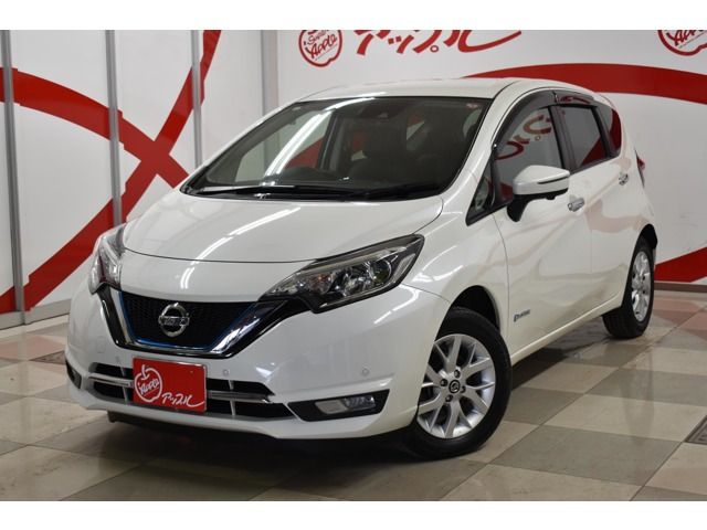 ノート 1.2 e-POWER メダリスト FOUR 4WD 