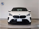 ☆BMWの代名詞とも言える【キドニーグリル】一目見ただけでBMW車であると認識できる確固たるアイコンとして存在感を放ちます☆