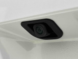 ナビゲーション等を装着した場合にバックするとき後方の安全確認ができるバックカメラが付いてます