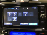 ラジオ、フルセグテレビ、CD再生、DVD再生、SD再生(音楽/動画)、SD録音(別途SDカードが必要です)、Bluetoothオーディオが使用可能です。詳しい仕様については展示店舗までお尋ねください。