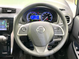 【ステアリングスイッチ】運転中、前方から目線をそらすことなく、オーディオ等の操作が可能な便利機能!安心&快適なドライブを演出してくれます♪