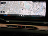 iDriveHDDナビゲーションになります。操作はコントローラーとタッチパネルにて操作いただけます。
