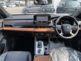 アウトランダー PHEV 2.4 P 4WD 本革シート