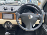 ●仕入れ段階で徹底したチェックを行い、厳しい審査にパスした車だけを展示・販売しています。弊社ではこれをプロチェックと呼び、数十の独自チェック項目に基づき、車の状態を調べ上げています。