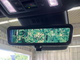 【デジタルインナーミラー】後方を広く見渡せる車体後部にカメラを取付け、ルームミラー内のモニターに表示します。様々な環境でクリアな後方視界を確保。安心して運転することができます。