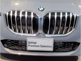 【キドニーグリル】BMWは約90年もの間、ほぼ全ての車両にひと目でBMWだと分かるこの特徴的なフロントグリルが備えられ、デザイン・アイコンとして親しまれてきました。