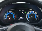 【インフォメーションディスプレイ一体型メーター】オーディオ情報や運転サポートシステムの表示、もちろん速度情報もこの画面でまとめて表示。ドライバーのサポートをしっかりしてくれます。
