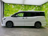 ヴォクシー 2.0 ZS 煌III 4WD 