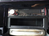 収納スペース付きCDオーディオ装着車です。動作に関する保証は致しかねます。ご了承下さい。